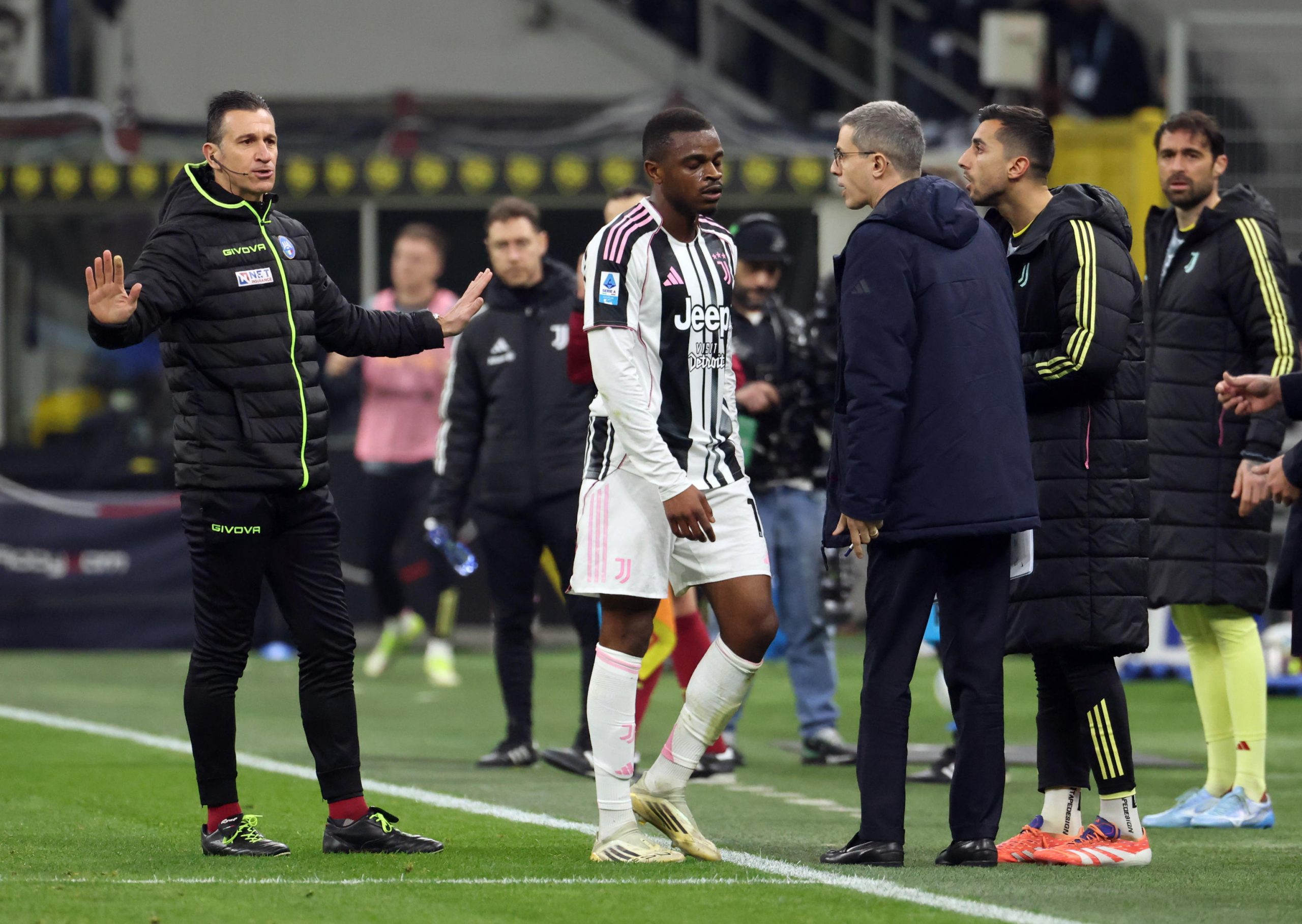 Kalulu Expulsion: La Penna in the Eye of the Hurricane After the Italian Classic