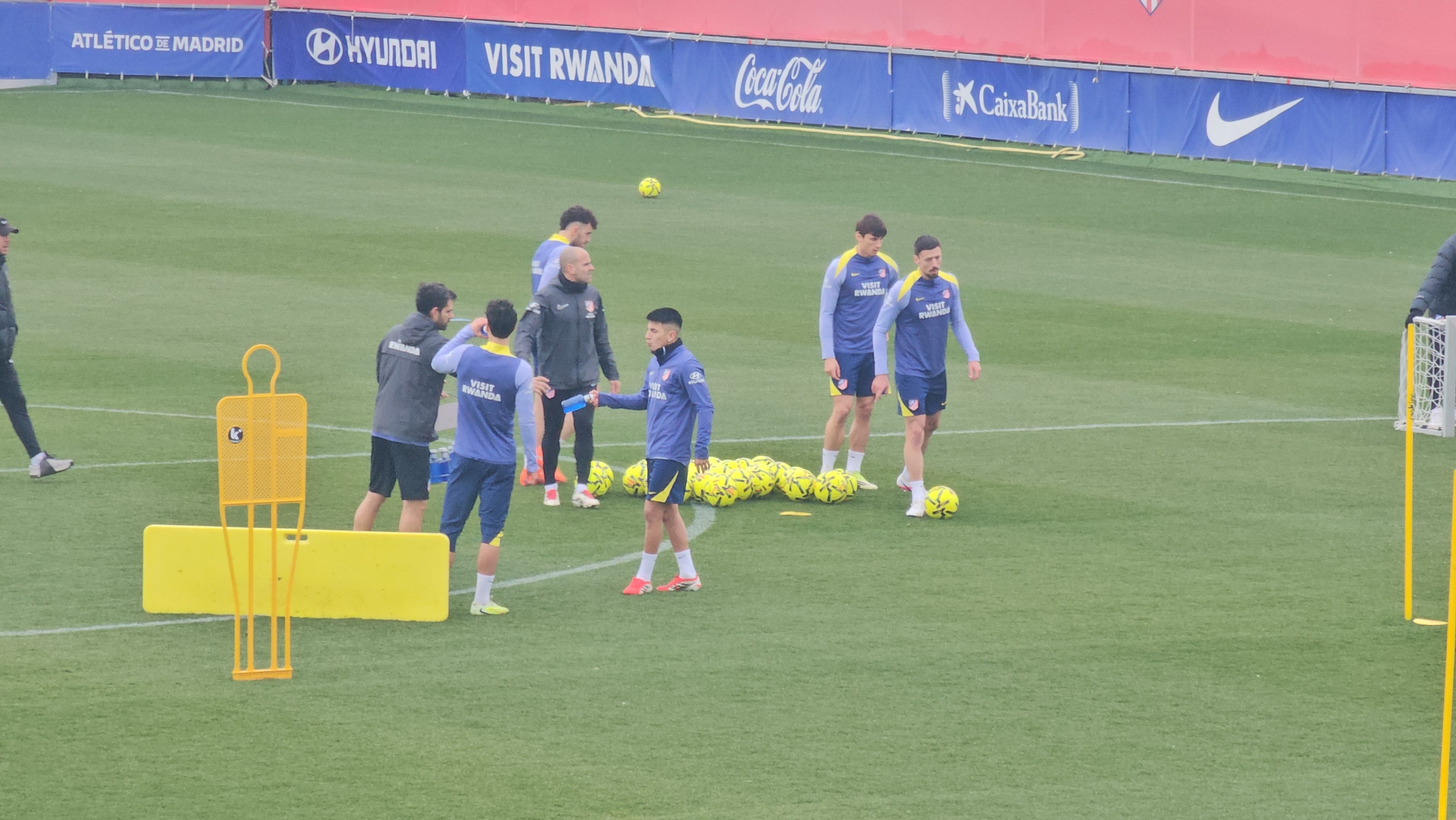 Atlético de Madrid prepares for a crucial duel in Belgium Atlético de Madrid prepares for a crucial duel in Belgium