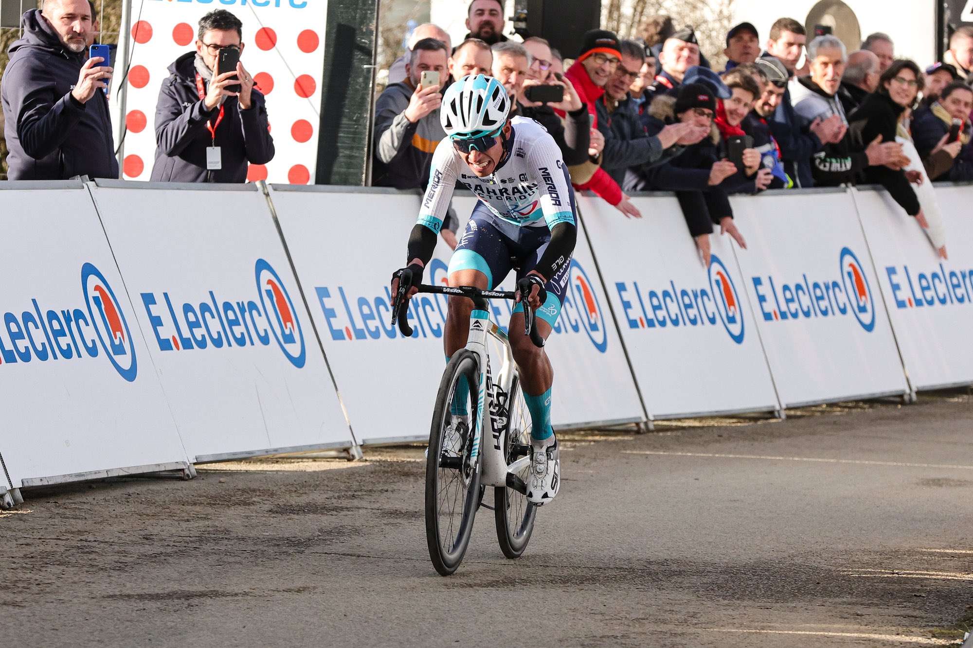Santiago Buitrago wins the Laigueglia Trophy: solo victory for the Colombian