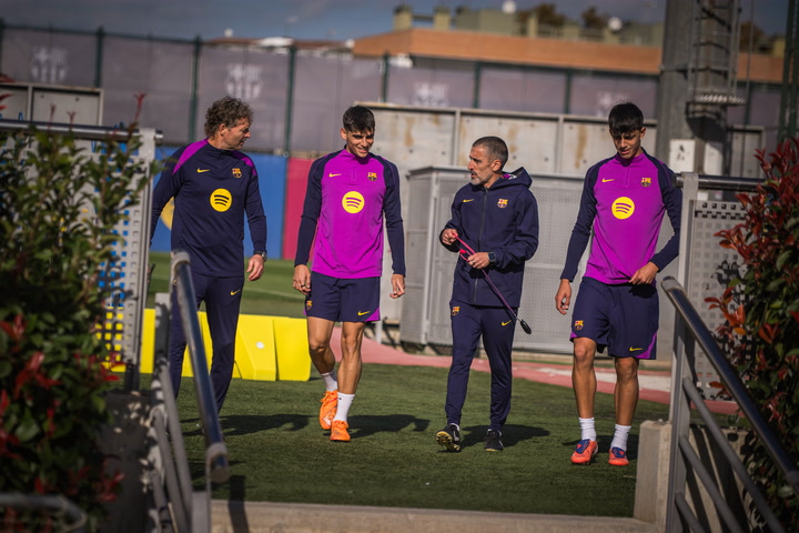 Barça Readjusts the Future of Its Young Promises: Martín and Bernal, in Flick's Spotlight