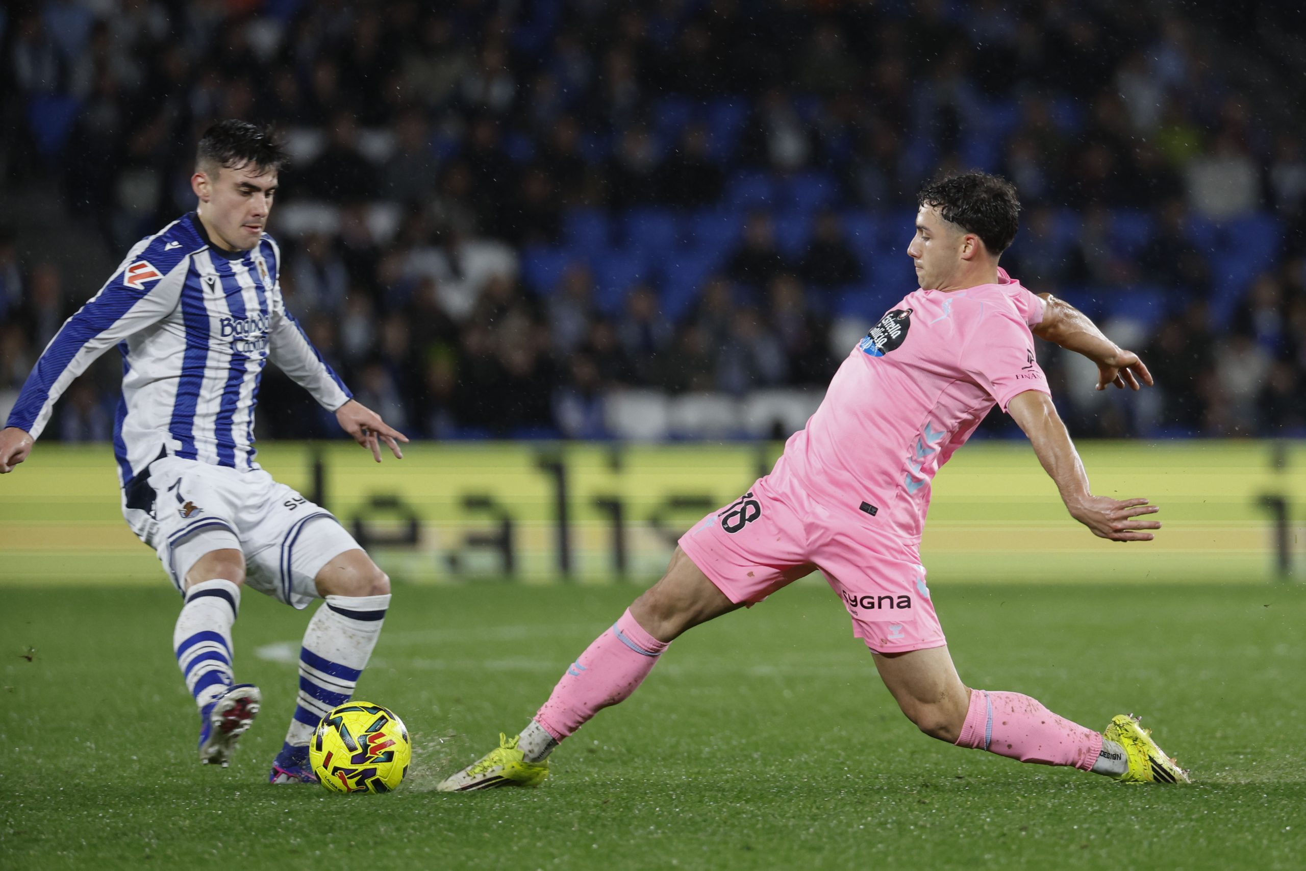 Durán Returns! Celta Recovers its Star Forward for the Europa League
