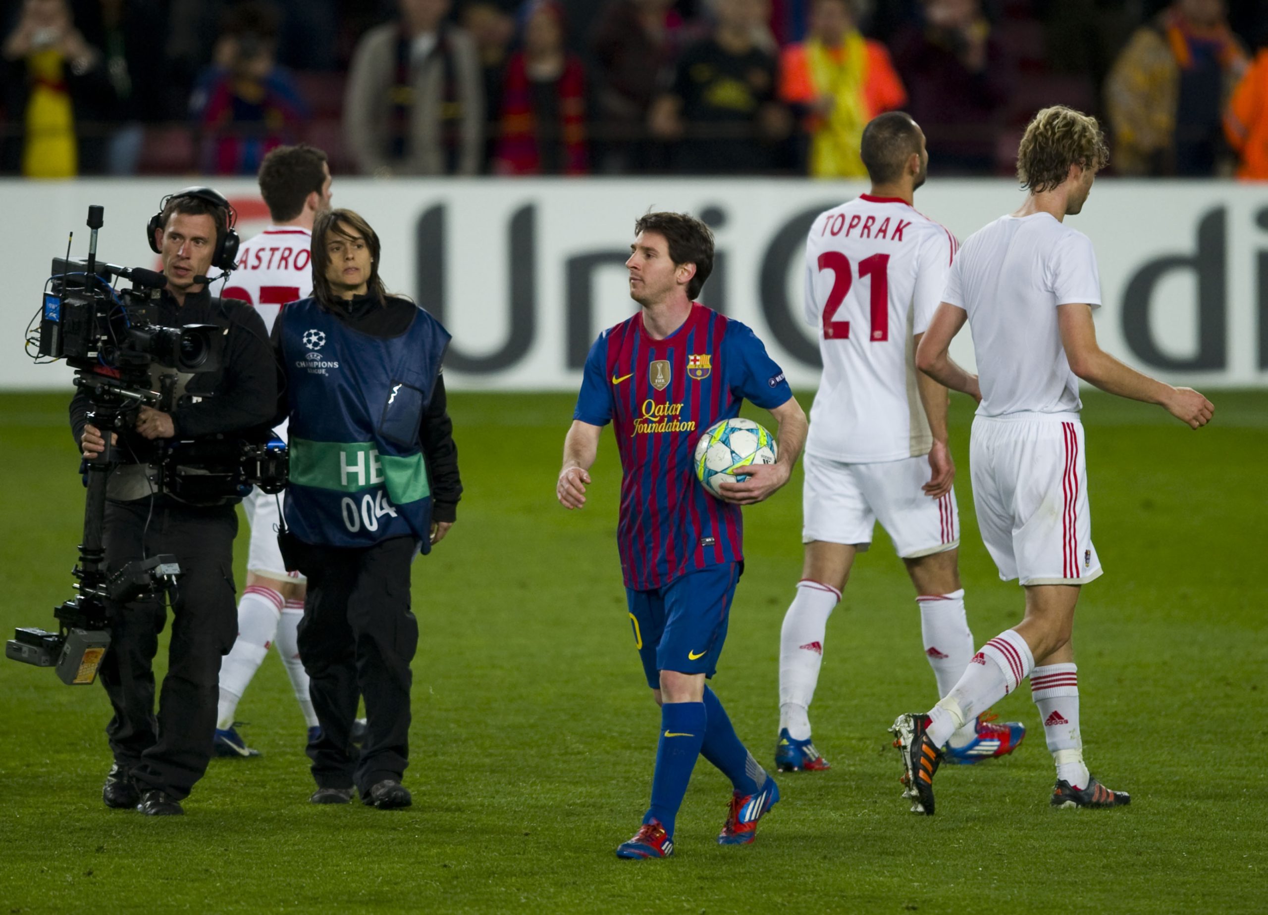 Messi makes history at the Camp Nou: five goals in a single Champions League match