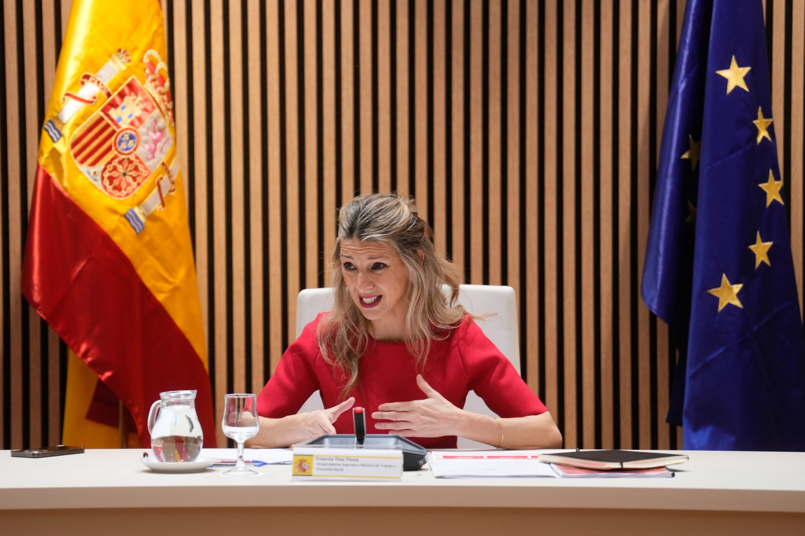 Social networks at work: Where is the limit? The case of a dismissal for improper use during the working day