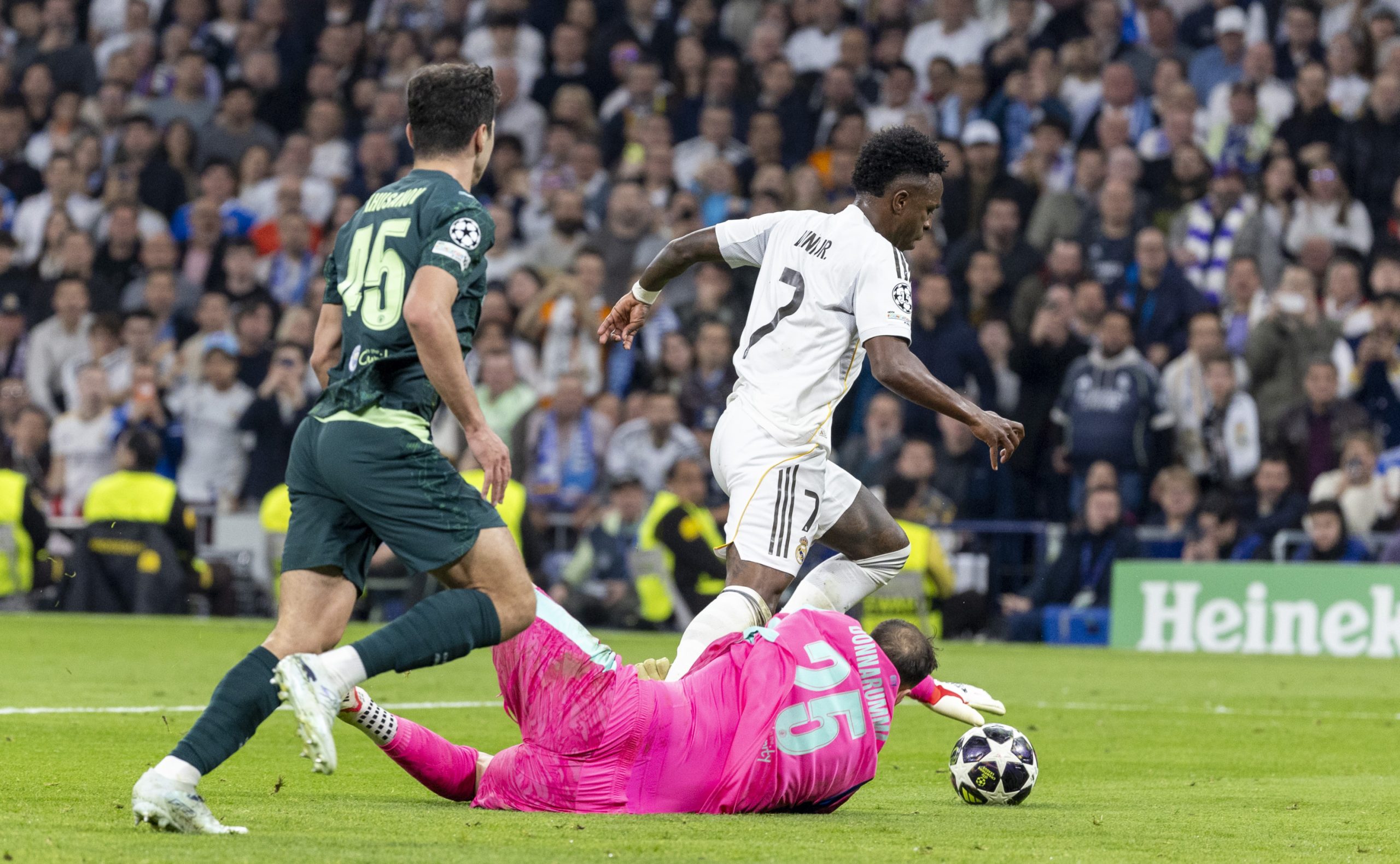 Manchester City and Real Madrid face each other in a decisive round of the Champions League Manchester City and Real Madrid face each other in a decisive round of the Champions League
