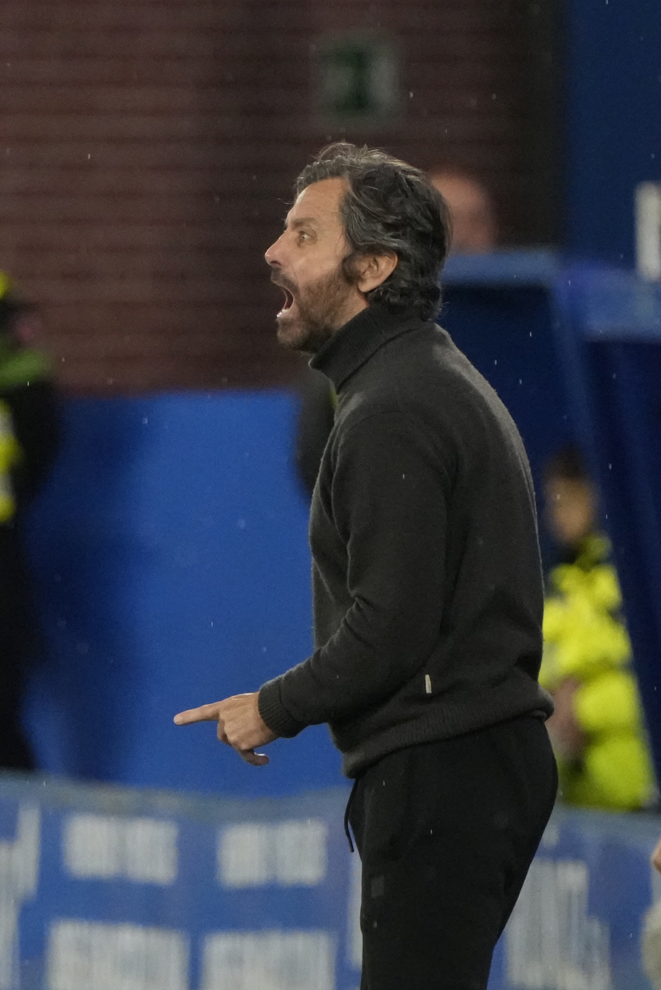 Alavés allows itself to be tied in injury time and Quique Sánchez Flores cries out against added time