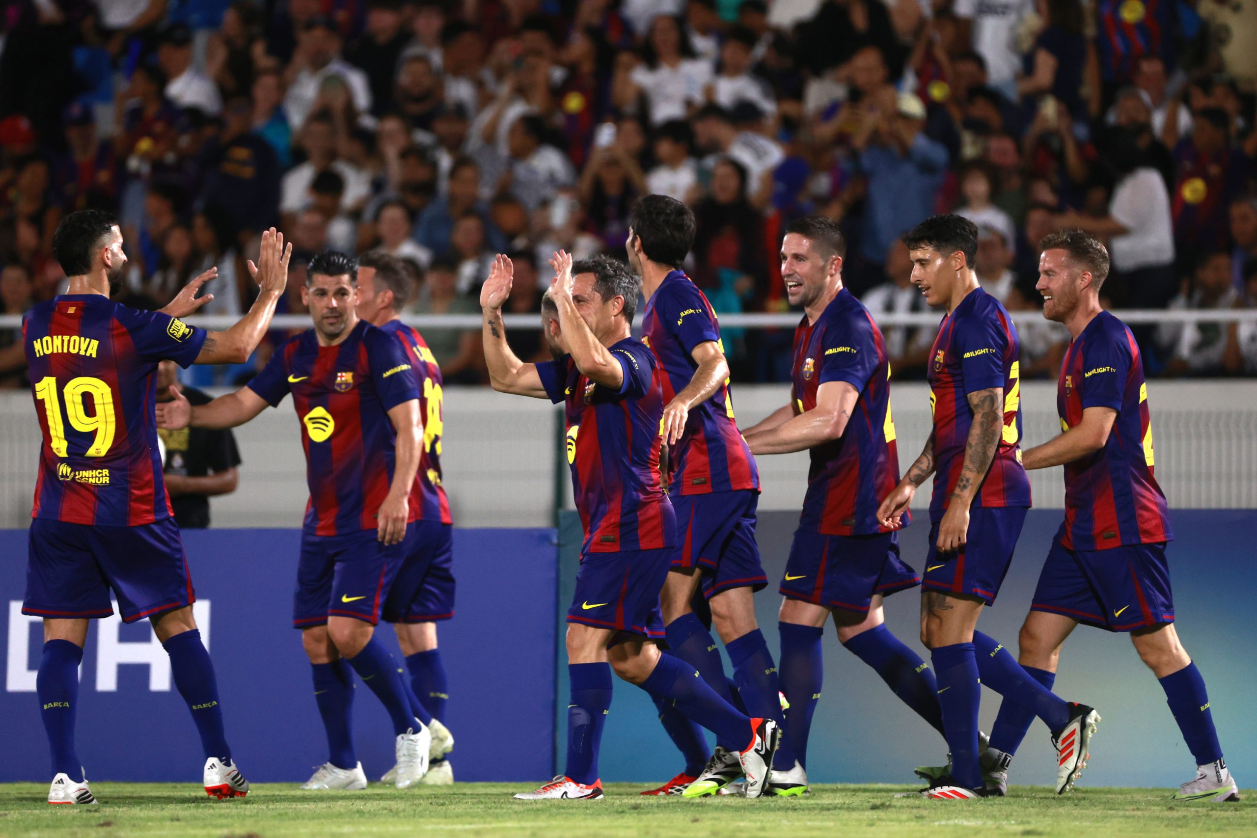 El fútbol español conquista Santo Domingo: históricas leyendas del Barcelona y Real Madrid regalaron un espectáculo único en República Dominicana El fútbol español conquista Santo Domingo: históricas leyendas del Barcelona y Real Madrid regalaron un espectáculo único en República Dominicana