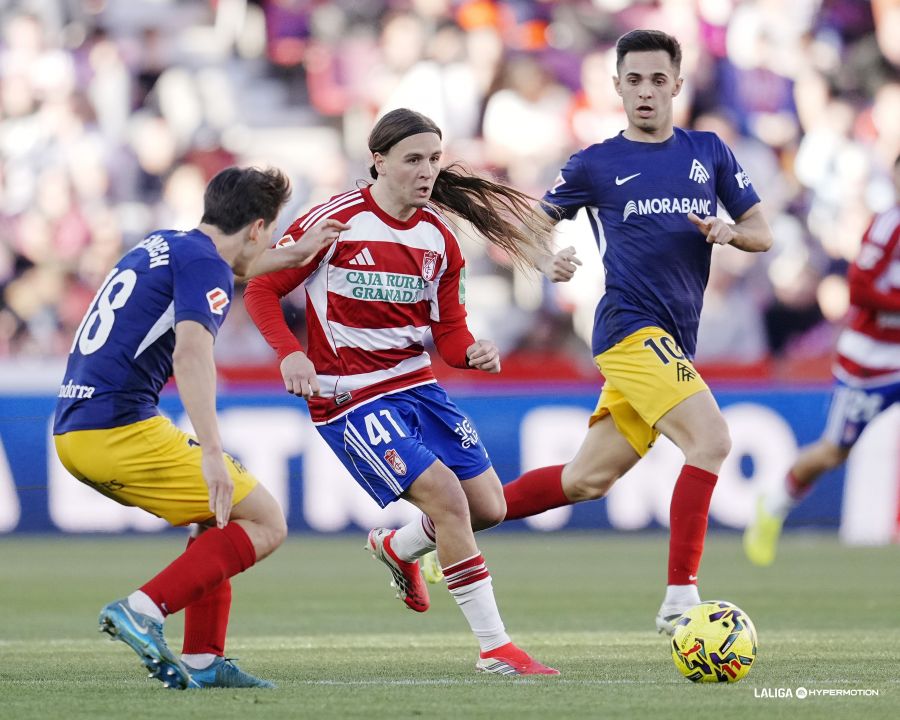 Draw with a Flavor of Frustrated Victory: FC Andorra Rescues a Point in Los Cármenes against a Granada that Gives Ground