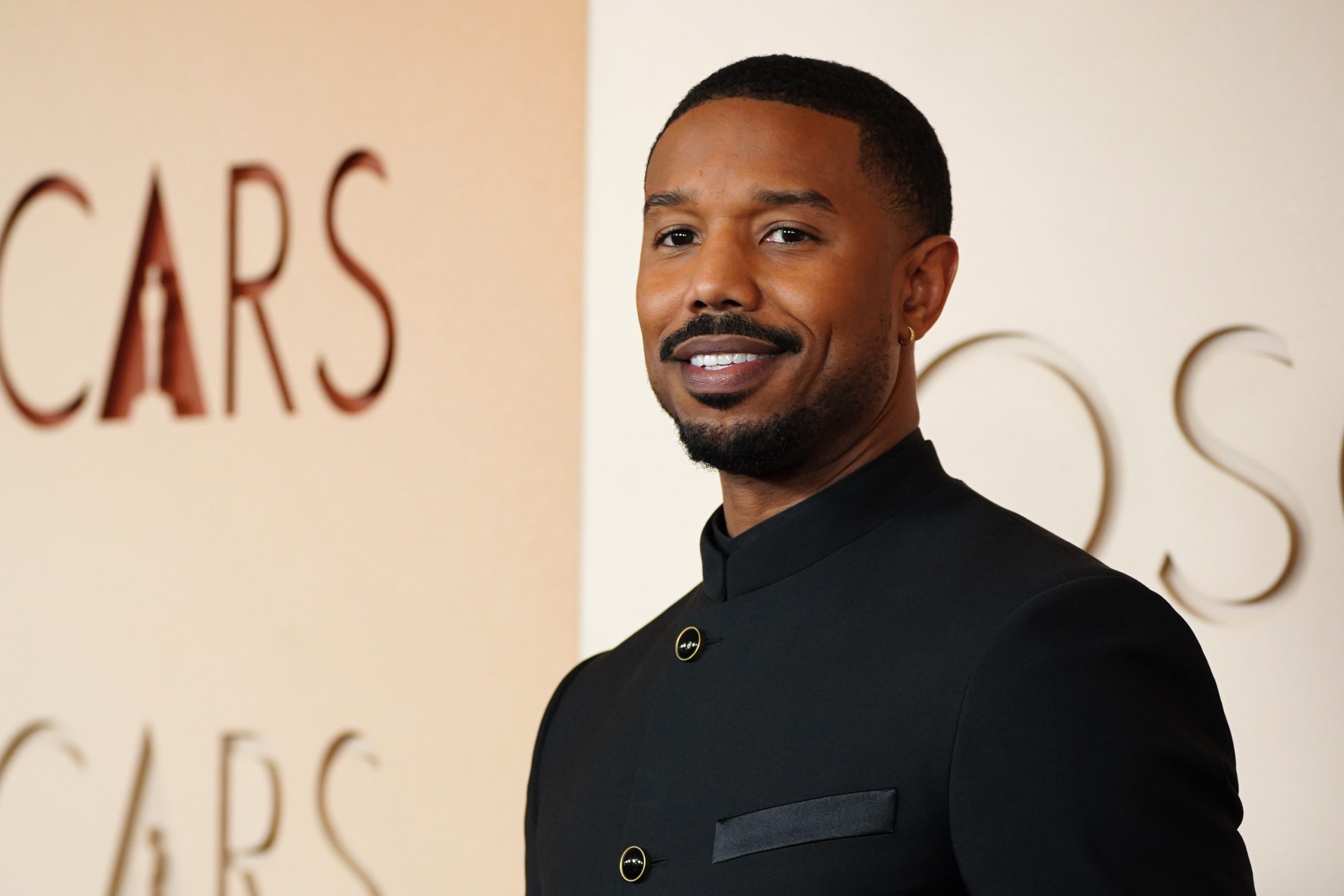 Michael B. Jordan Conquista el Óscar al Mejor Actor en una Noche de Sorpresas en Hollywood