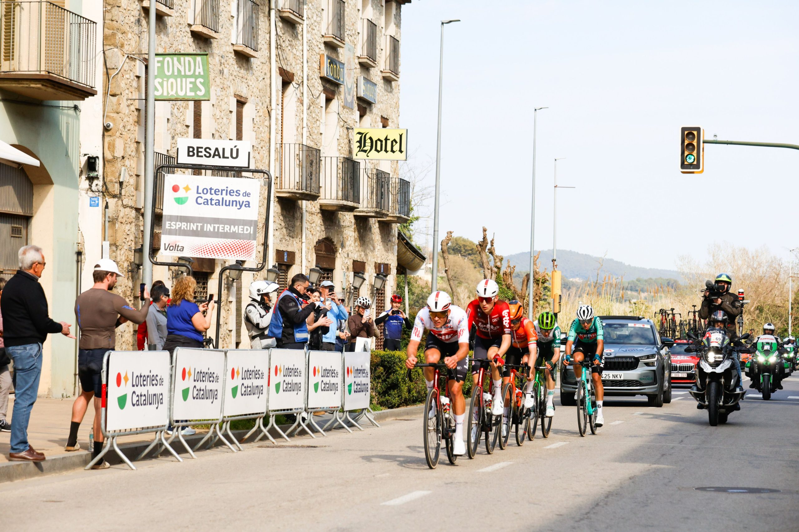 La Volta a Catalunya 2026: Duel of Titans on the Costa Daurada and French Surprise!