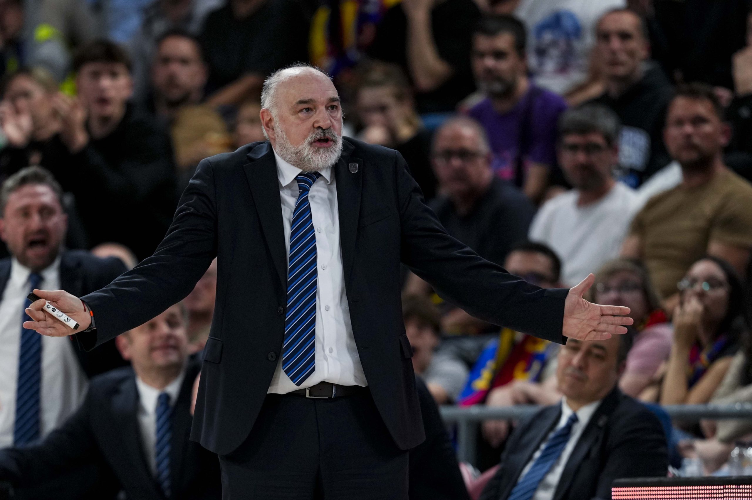 Anadolu Efes Resists at the Palau Blaugrana: Laso Reflects on Losses and the Future