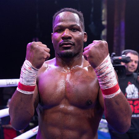 ¡Noche de Boxeo Espectacular! Dominio de Nuevas Estrellas y Récords Batidos en el Trigon