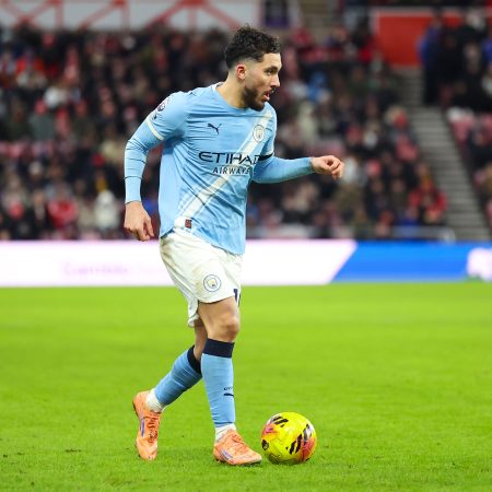 El Fenómeno Cherki: Rayan Brilla en el Manchester City y Su Hermano Eden Asoma en la Cantera del Lyon
