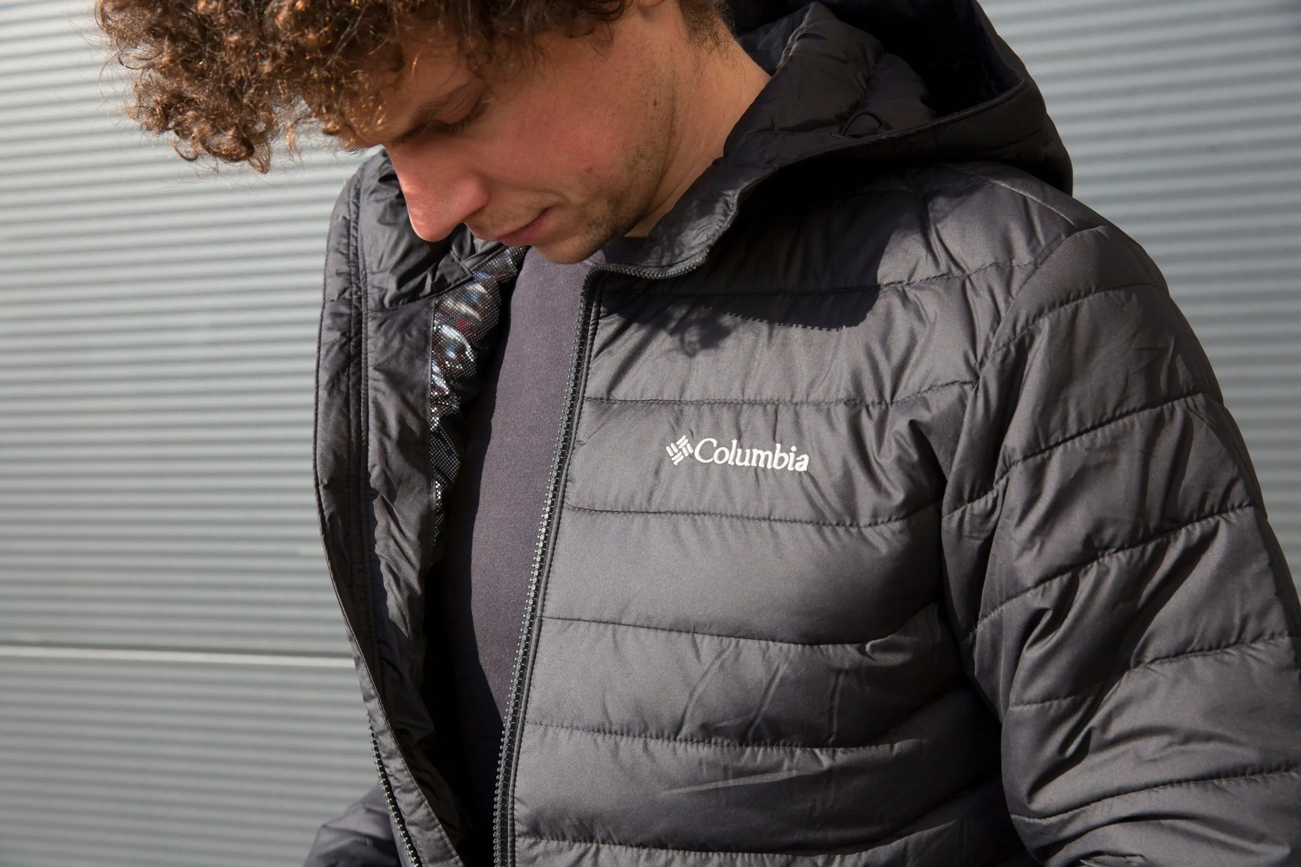 Columbia Powder Lite II: la chaqueta que redefine el frío urbano y activo