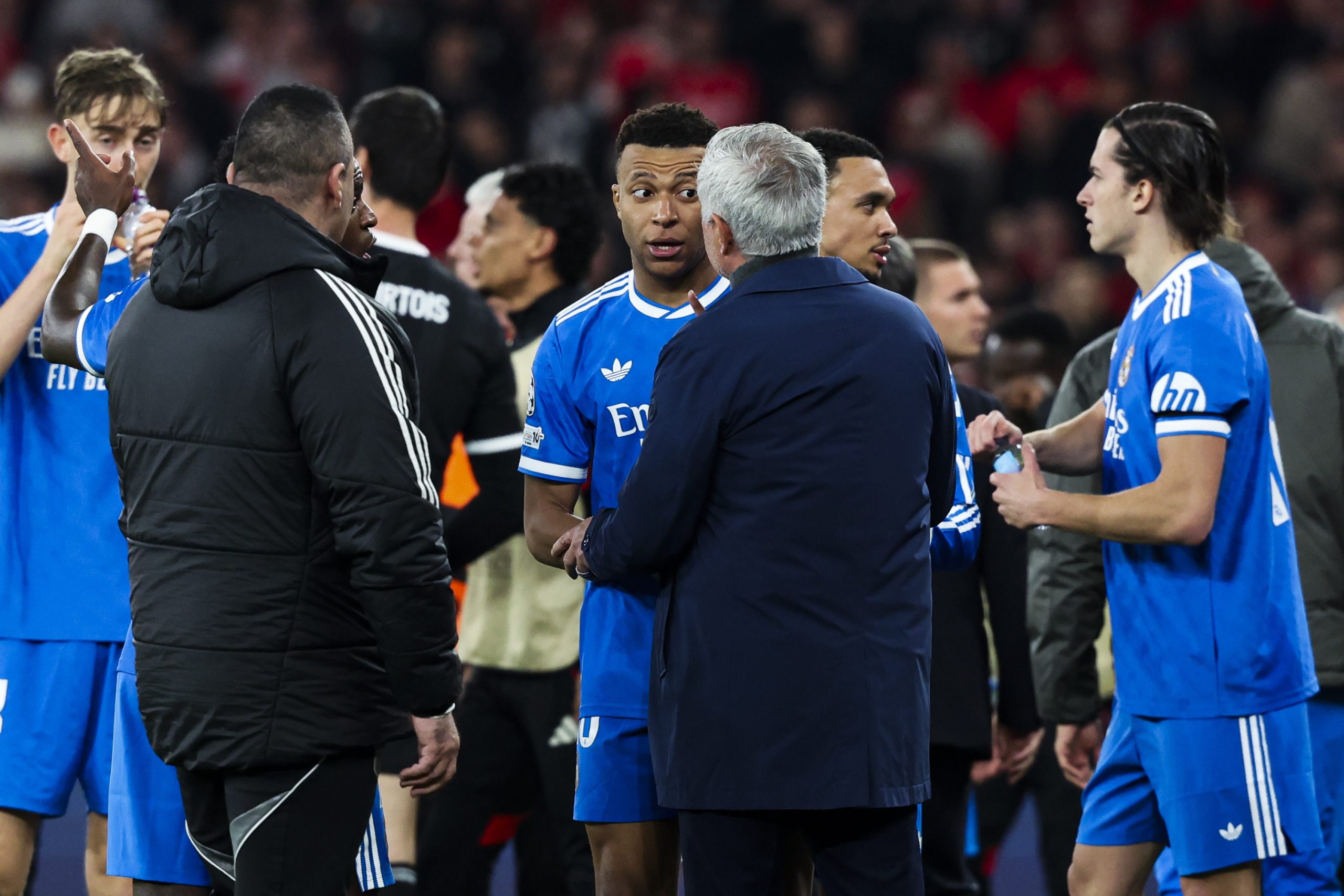 ¿Mourinho y Mbappé Juntos en el Bernabéu? El 'Like' que Sacude el Fútbol Español