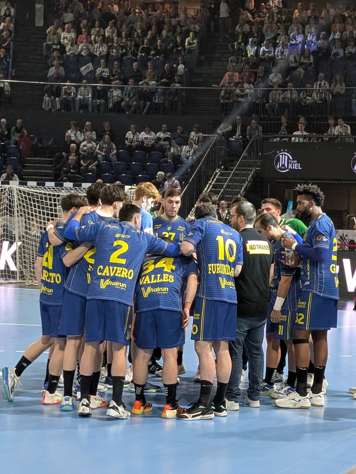 El Irudek Bidasoa sorprende al Dicorpebal Logroño y complica la lucha por el subcampeonato de la Liga Asobal El Irudek Bidasoa sorprende al Dicorpebal Logroño y complica la lucha por el subcampeonato de la Liga Asobal
