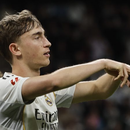 El Joven Prodigio Holandés que Desafía a Europa: Huijsen, ¿El Futuro del Real Madrid y España?