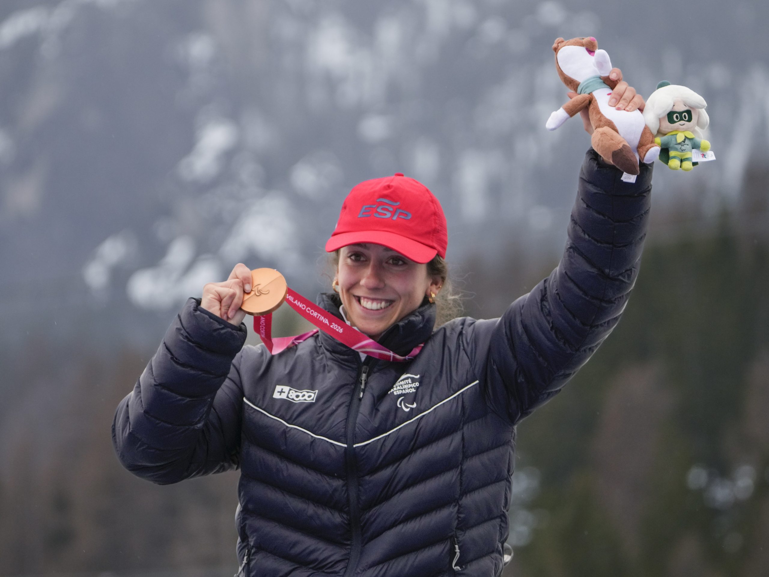 Audrey Pascual: La Esquiadora Paralímpica que Brilla en la Cima del Deporte de Invierno Audrey Pascual: La Esquiadora Paralímpica que Brilla en la Cima del Deporte de Invierno