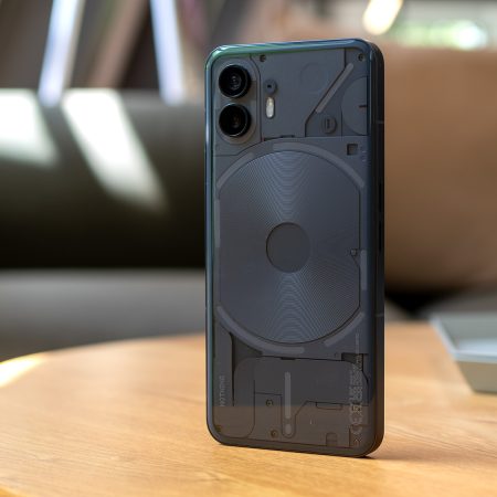 El Nothing Phone (2) Desafía el Mercado: Rendimiento Sorprendente por Menos de 320 Euros