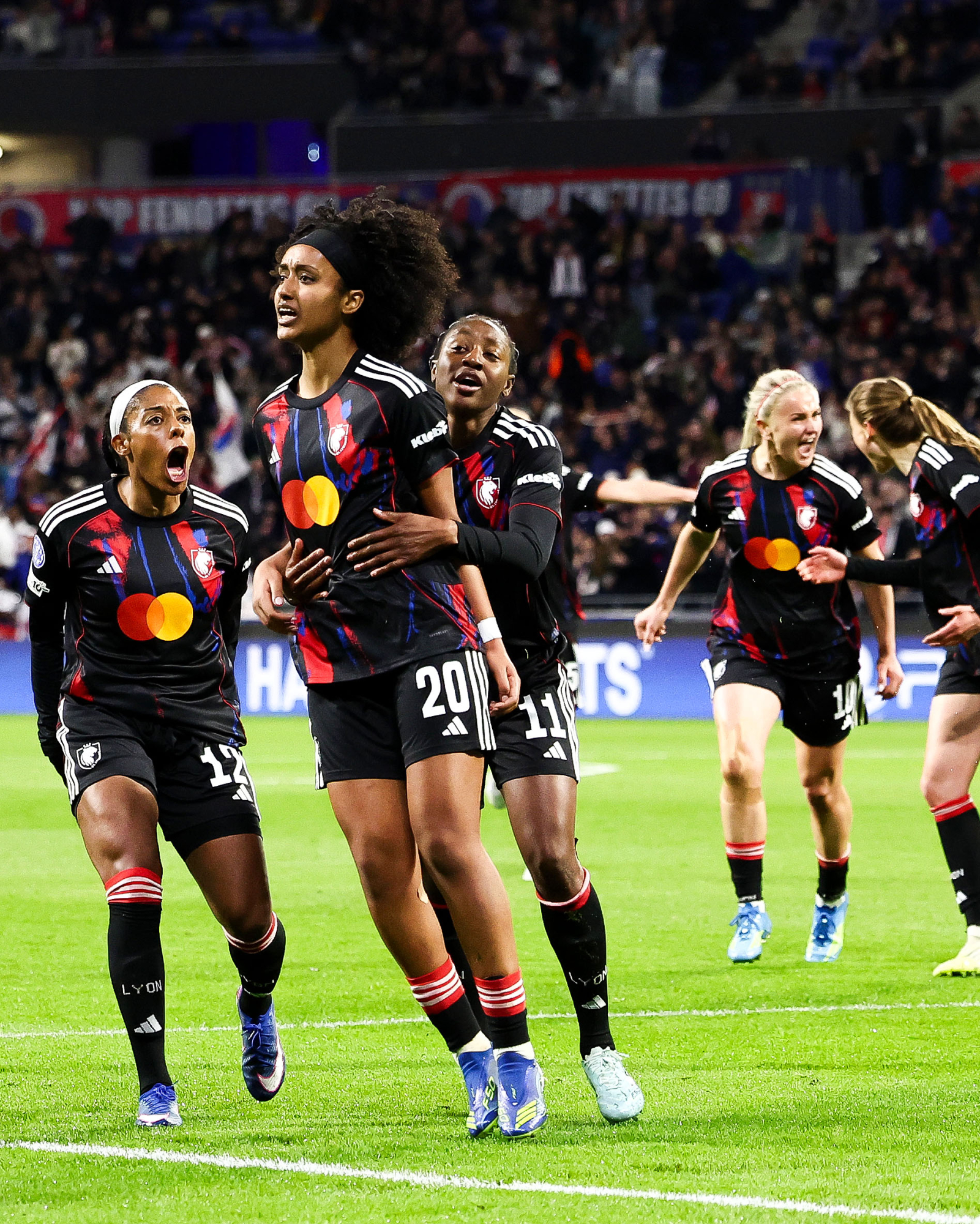 ¡Épica remontada del OL Lyonnes! Giráldez lleva a las suyas a semifinales de Champions ante un combativo Wolfsburgo ¡Épica remontada del OL Lyonnes! Giráldez lleva a las suyas a semifinales de Champions ante un combativo Wolfsburgo
