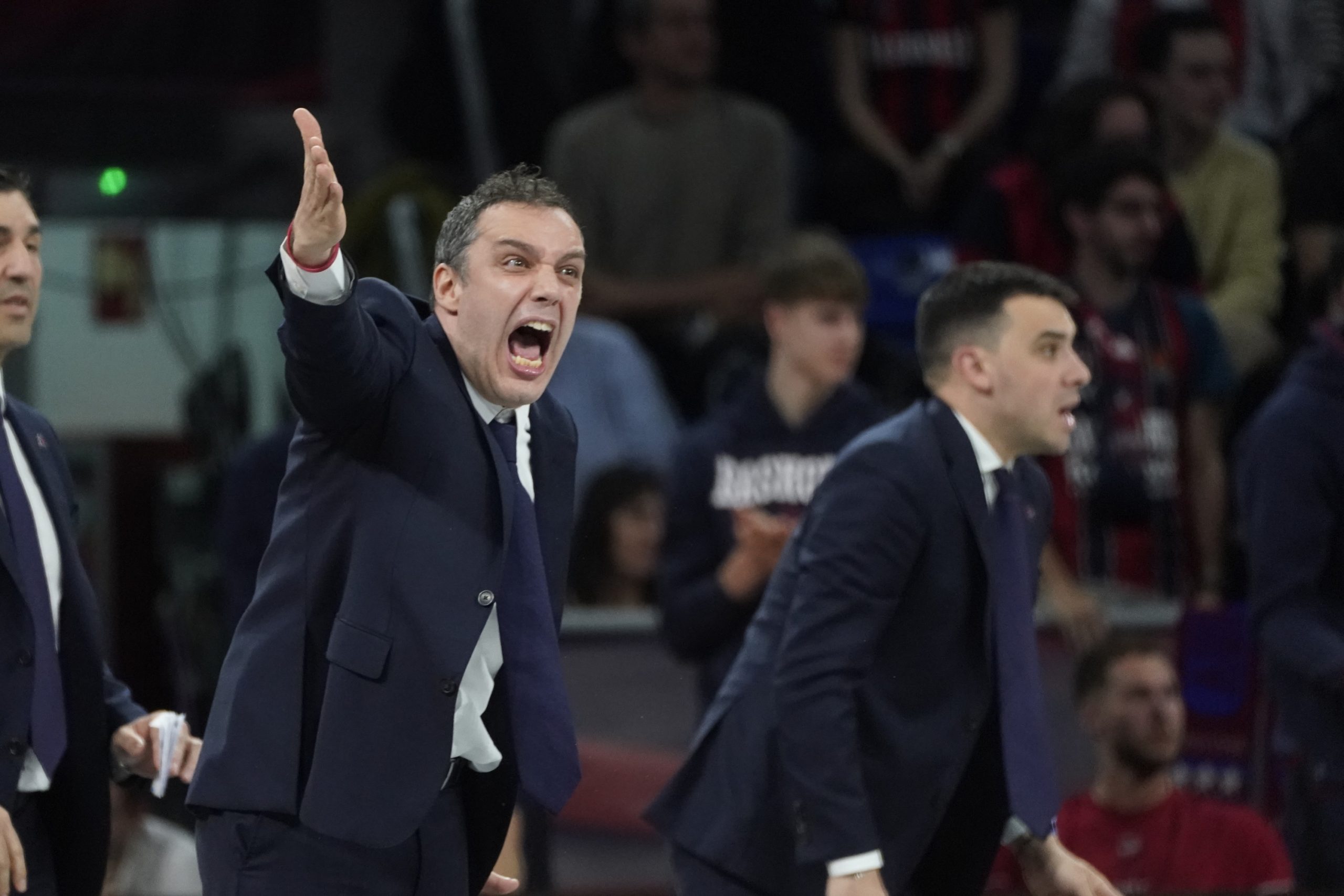 Baskonia Cierra la Euroliga con un Triunfo Épico ante el Real Madrid: La Garra y el Espíritu de Equipo, Claves del Éxito Baskonia Cierra la Euroliga con un Triunfo Épico ante el Real Madrid: La Garra y el Espíritu de Equipo, Claves del Éxito