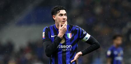 Bastoni, entre el 'sí' del Barça y la espera de Flick: el futuro del central italiano se decide en Barcelona Bastoni, entre el 'sí' del Barça y la espera de Flick: el futuro del central italiano se decide en Barcelona