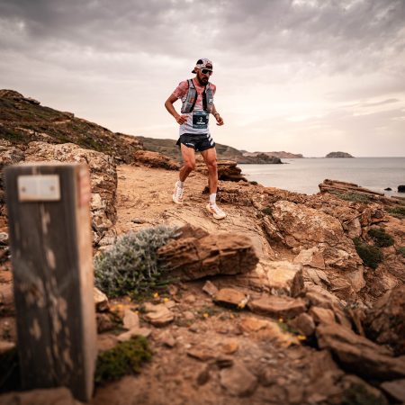 Menorca: La Isla Se Viste de Gala para la XIV Edición del Trail Camí de Cavalls ConectaBalear