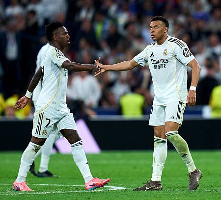 La Crisis del Real Madrid: Tensión entre Vinicius y Bellingham tras la Derrota en Múnich