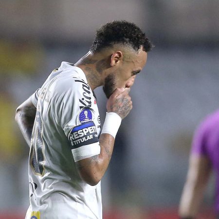 Neymar se Disculpa con la Afición del Santos tras un Altercado en la Copa Sudamericana