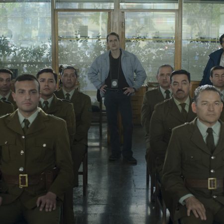 ‘Alguien Tiene Que Saber’: El Thriller Chileno que Conquista Netflix España con un Caso Real que Desafía la Fe y la Justicia