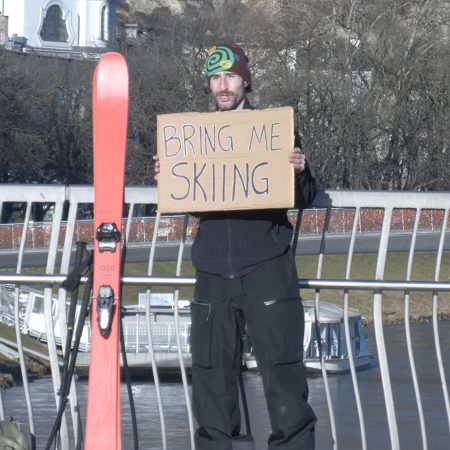 El Experimento Social de Alex Hackel: ¿Puede un Esquiador Hacer Autostop en la Montaña?