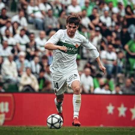 El Elche se prepara para un mes decisivo: Febas llama a la unidad y la intensidad