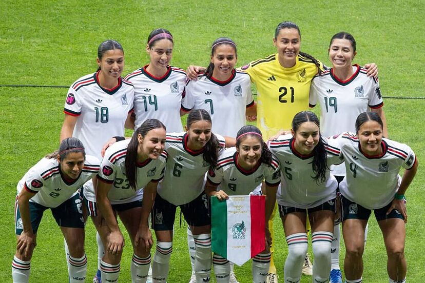 El Cielo Se Desploma, Pero el Corazón de la Selección Mexicana Femenil Brilla: Un Gesto que Conquistó al Mundo El Cielo Se Desploma, Pero el Corazón de la Selección Mexicana Femenil Brilla: Un Gesto que Conquistó al Mundo
