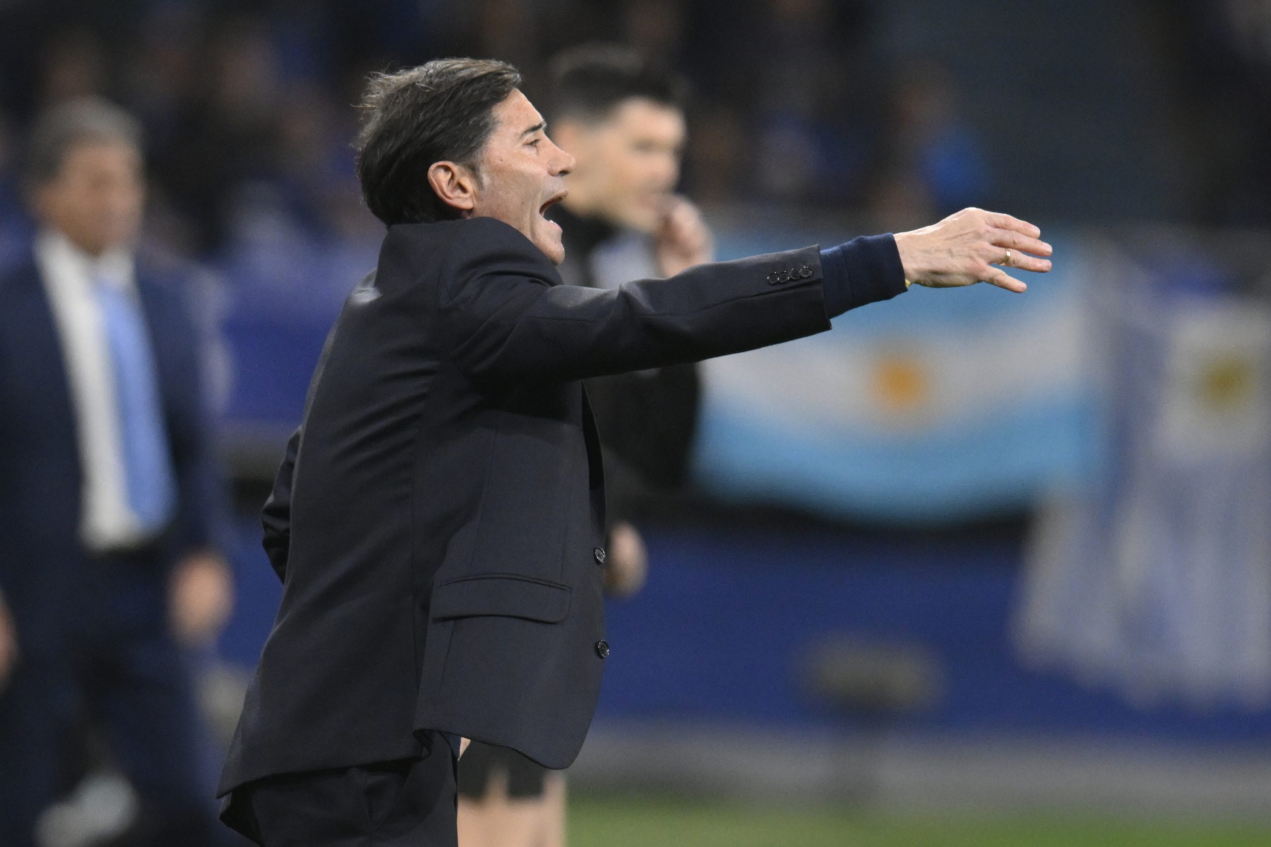 Oviedo Desborda al Villarreal: Marcelino Reconoce la Superioridad Azul Oviedo Desborda al Villarreal: Marcelino Reconoce la Superioridad Azul