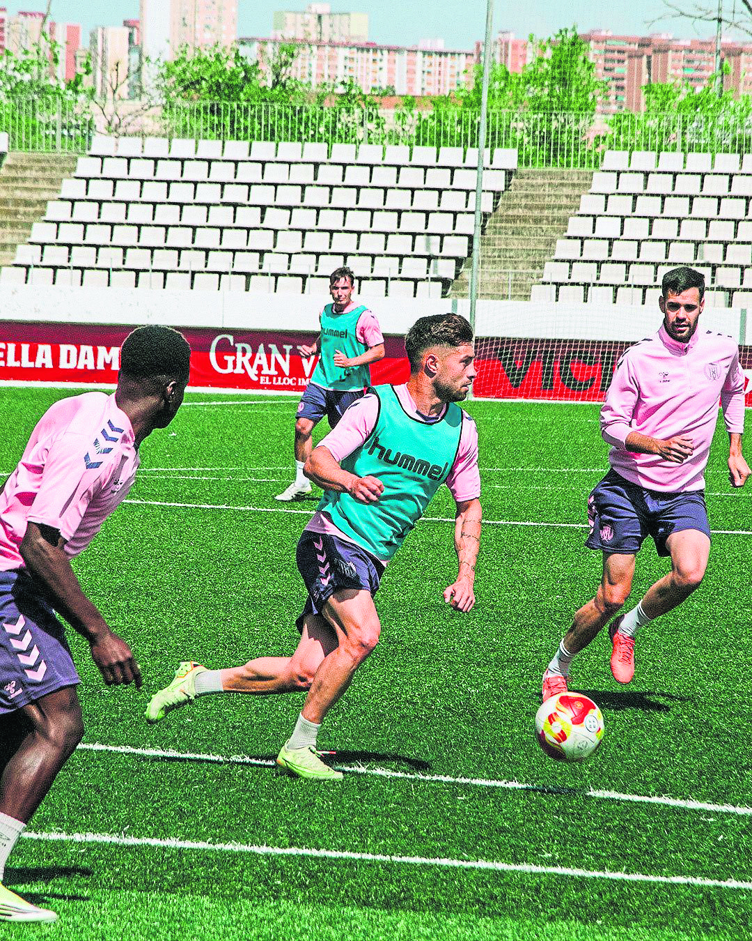 ¡L'Hospitalet a un paso del playoff! El 'Hospi' busca la victoria ante una Montañesa sin presión ¡L'Hospitalet a un paso del playoff! El 'Hospi' busca la victoria ante una Montañesa sin presión