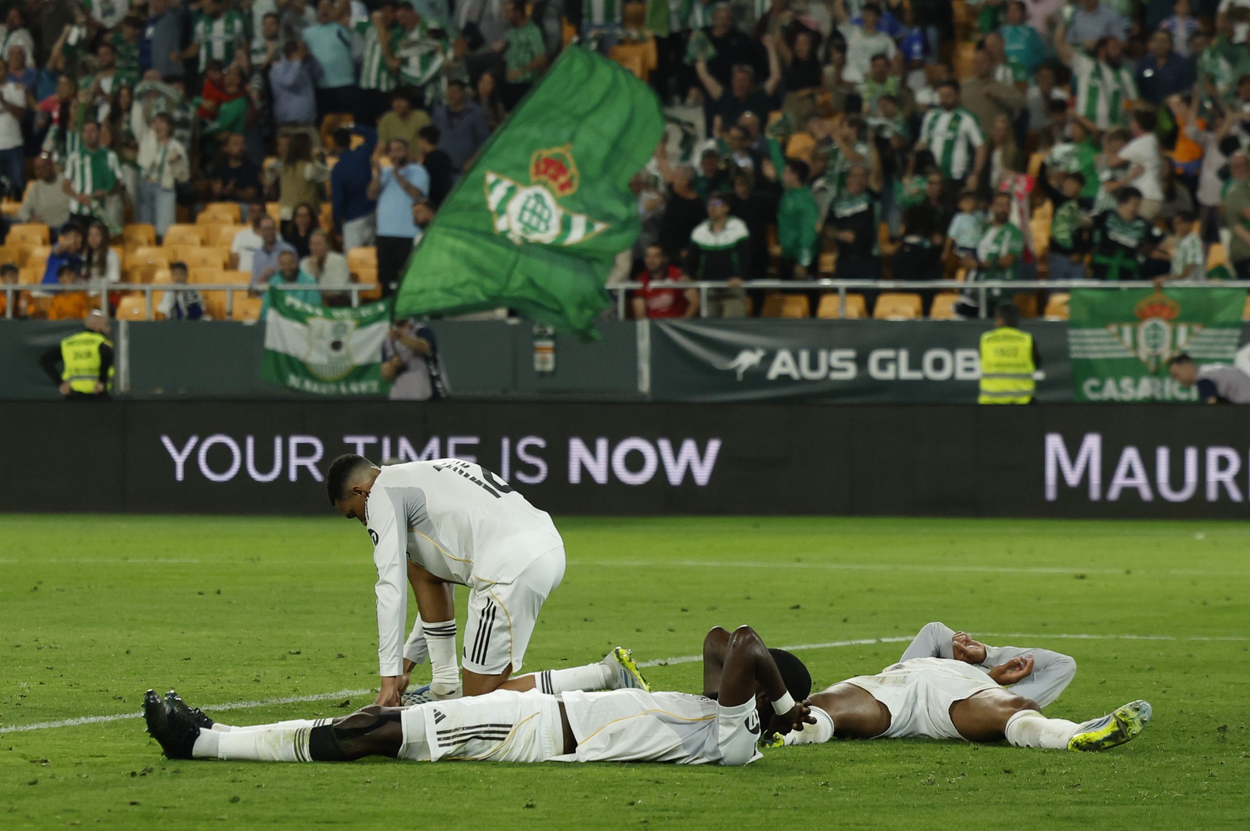 El Real Madrid se Desmorona en La Cartuja: Empate Agónico del Betis y Gritos de ¡Desastre! El Real Madrid se Desmorona en La Cartuja: Empate Agónico del Betis y Gritos de ¡Desastre!