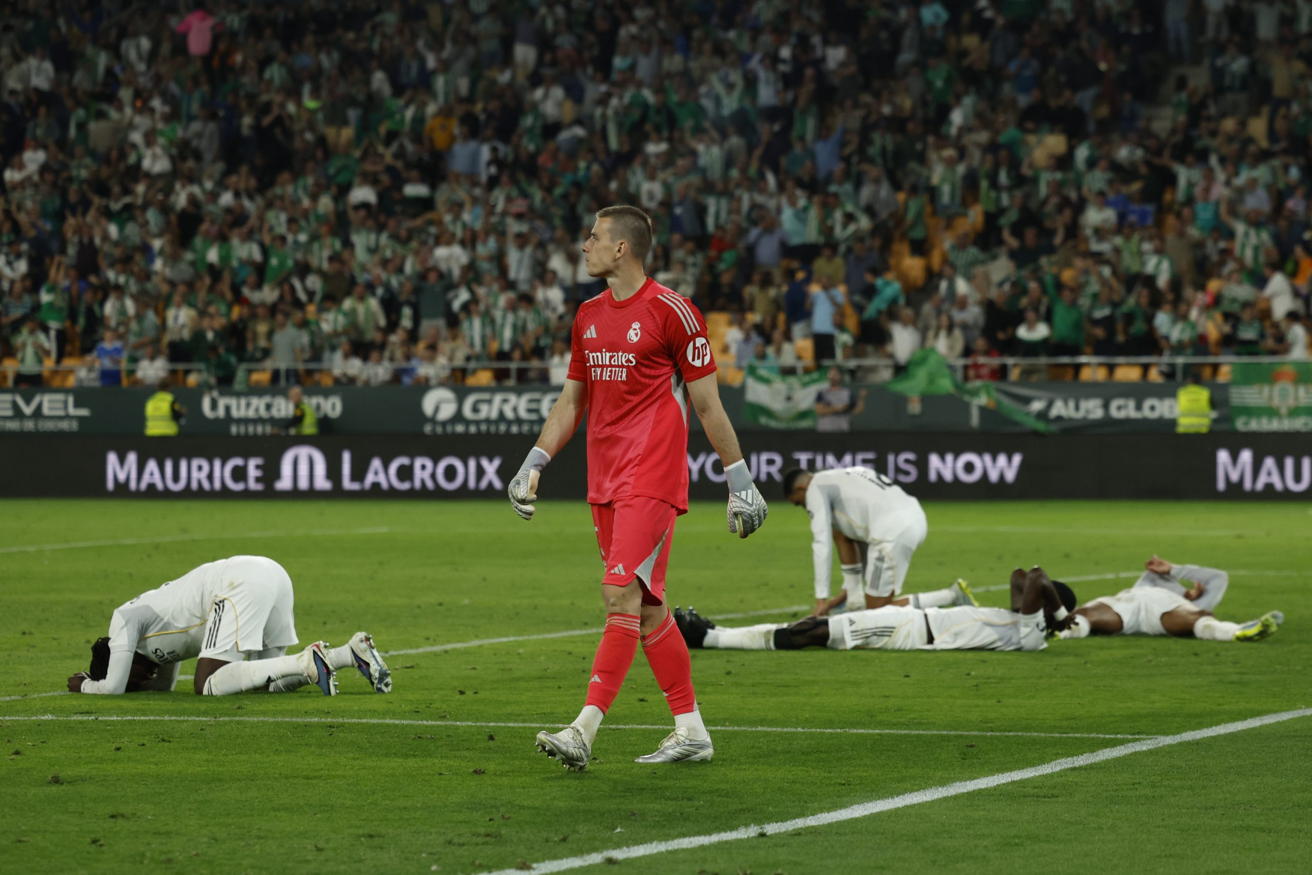 El Madrid se Despide de LaLiga: El Tenso Regreso Tras el Empate en Sevilla El Madrid se Despide de LaLiga: El Tenso Regreso Tras el Empate en Sevilla