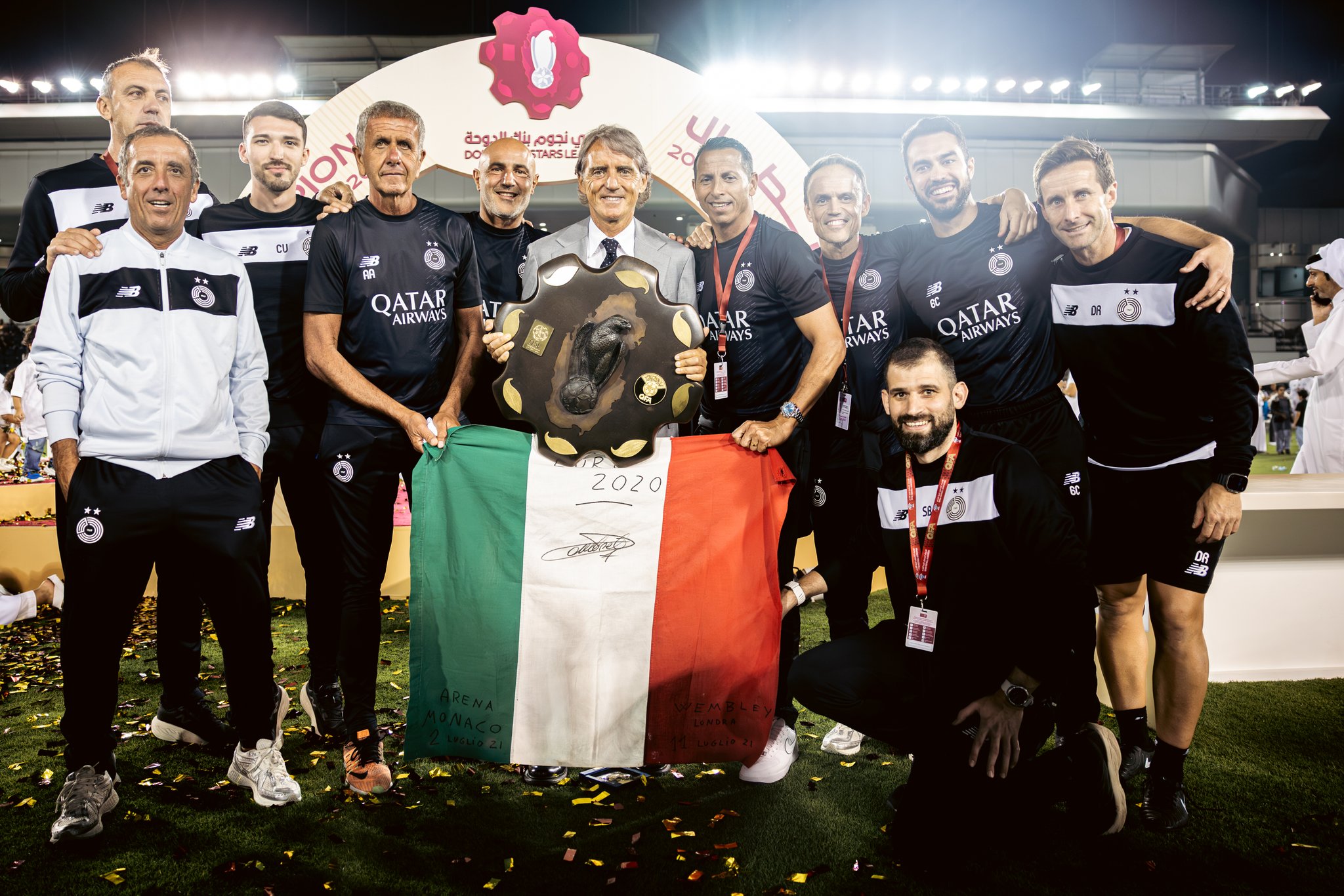 Roberto Mancini hace historia al conquistar la liga qatarí con Al-Sadd Roberto Mancini hace historia al conquistar la liga qatarí con Al-Sadd