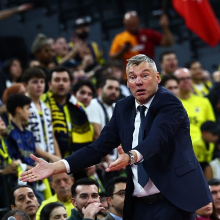Fenerbahçe Sella una Victoria Clave en Casa Ante el Zalgiris en el Inicio de los Cuartos de Final de la Euroliga