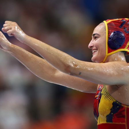 Whitewater in Rotterdam! Spain Conquers the USA in a Heart Attack Penalty and Leads Its Group