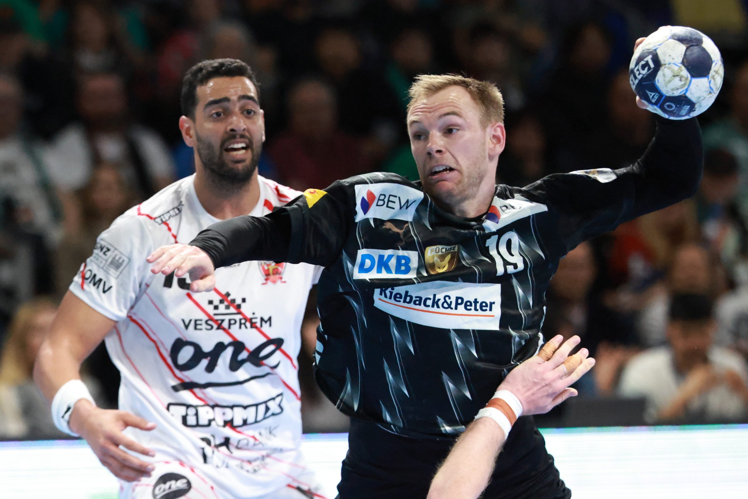 ¡Penaltis de Infarto! Füchse Berlín Desbanca al Veszprem y Conquista su Pase a la Final Four de la Champions de Balonmano ¡Penaltis de Infarto! Füchse Berlín Desbanca al Veszprem y Conquista su Pase a la Final Four de la Champions de Balonmano