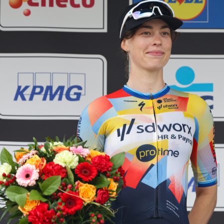 Bredewold se corona en Astorga con un sprint demoledor; Kopecky mantiene el liderato